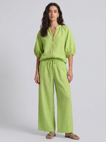 Alba | Conjunto de dos piezas: Camisa de estilo relajado y pantalón de pernera ancha